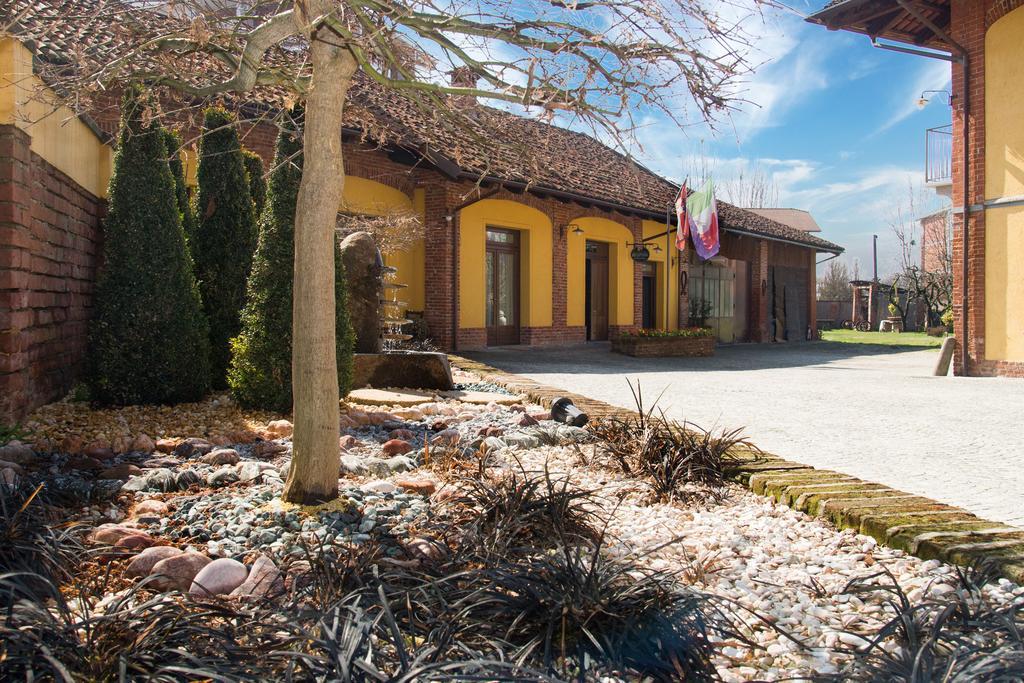 Casa Del Grande Vecchio Bed & Breakfast Airasca Exterior photo