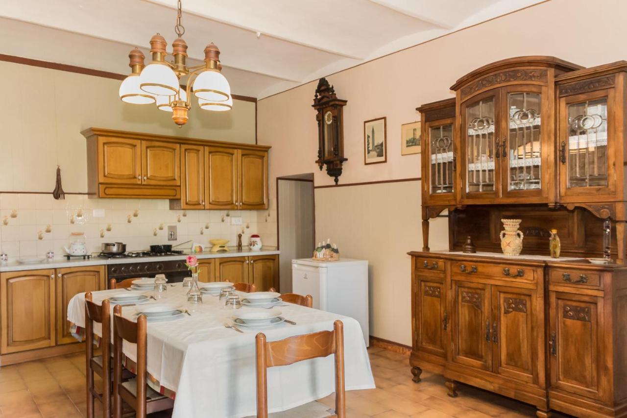 Casa Del Grande Vecchio Bed & Breakfast Airasca Exterior photo