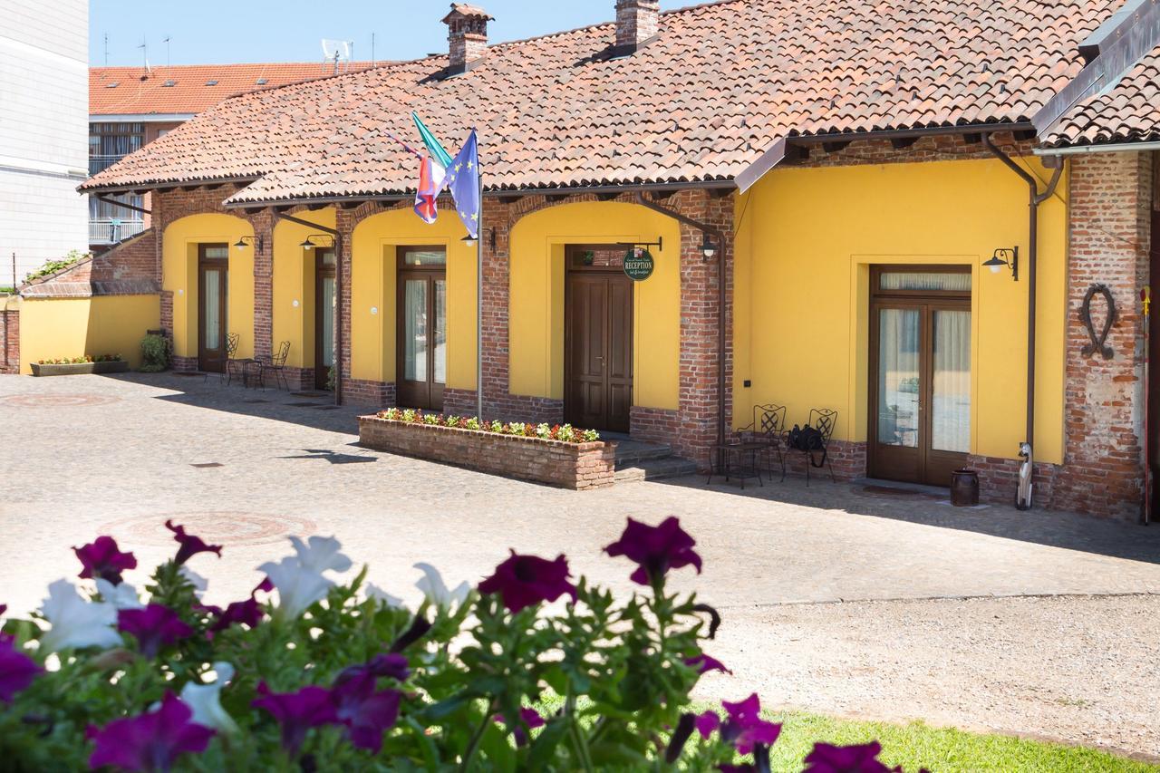 Casa Del Grande Vecchio Bed & Breakfast Airasca Exterior photo